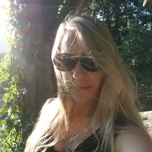 Meet your Posher, Loretta